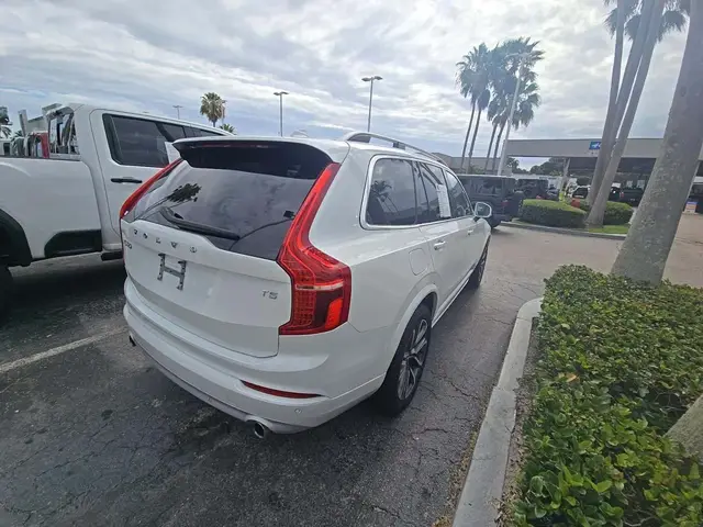 VOLVO XC90 T5 2019