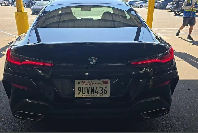 BMW 8 SERIES ЧЕРНЫЙ КУЗОВ КОЖАНЫЙ САЛОН. СПОРТИВНЫЙ ПАКЕТ M SPORT ПАНОРАМНАЯ КРЫША ПРОЕКЦИЯ НА ЛОБОВОЕ СТЕКЛО КАМ 2022