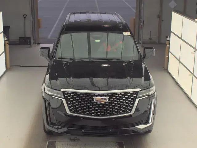 CADILLAC ESCALADE LUXURY 2022