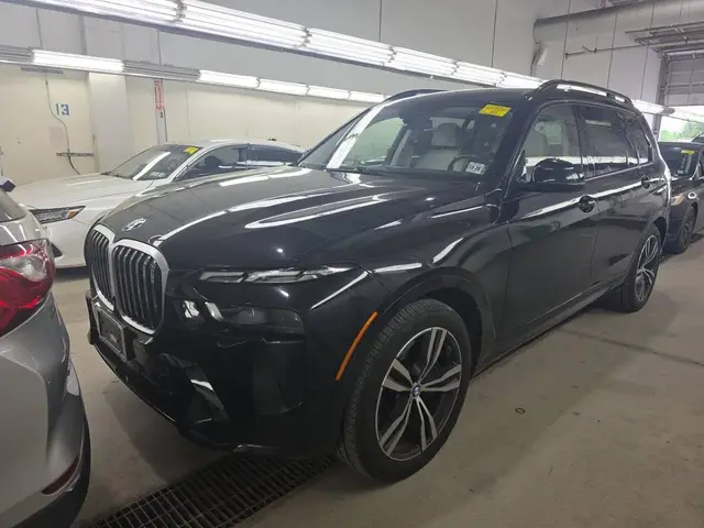 BMW X7 SPORTS ACTIVITY VEHICLE 2024