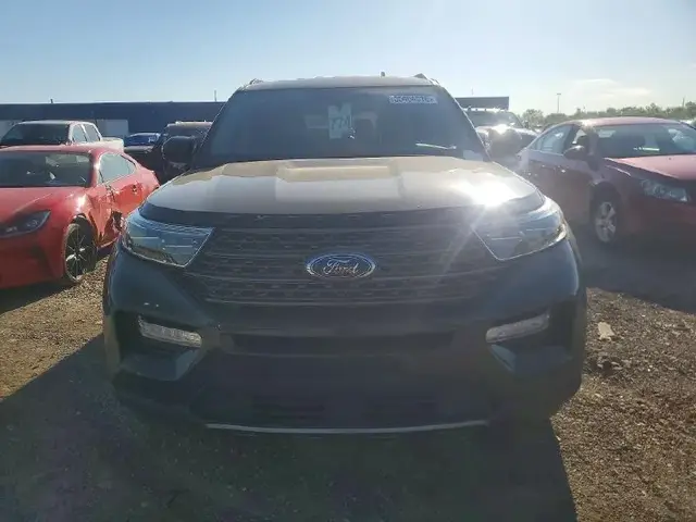 FORD EXPLORER XLT 2022