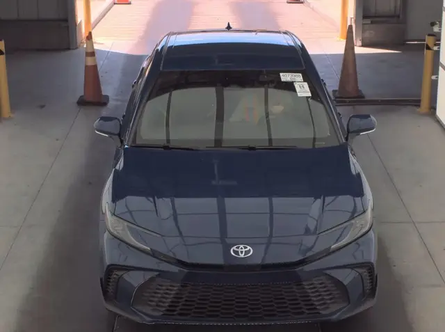TOYOTA CAMRY SE 2025