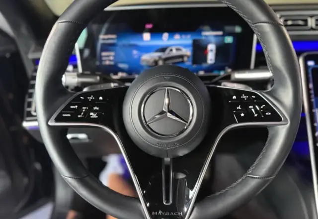 MERCEDES-BENZ MAYBACH. РОСКОШНАЯ 4-МЕСТНАЯ КОНФИГУРАЦИЯ САЛОНА С РАЗДЕЛЬНЫМИ ЗАДНИМИ СИДЕНЬЯМИ (EXECUTIVE REAR SEA 2023
