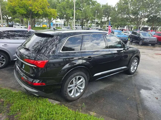 AUDI Q7 PREMIUM 2025