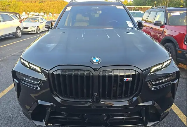 BMW X7 М-ПАКЕТ 2025