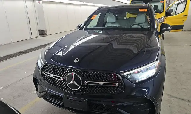 MERCEDES-BENZ GLC 300 2023