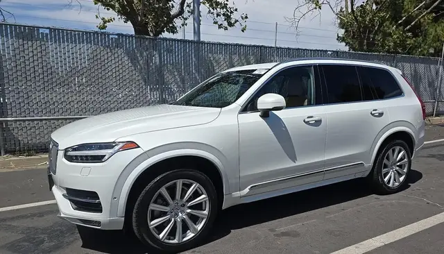 VOLVO XC90 T6 INSCRIPTION 7-PASSENGER 2017