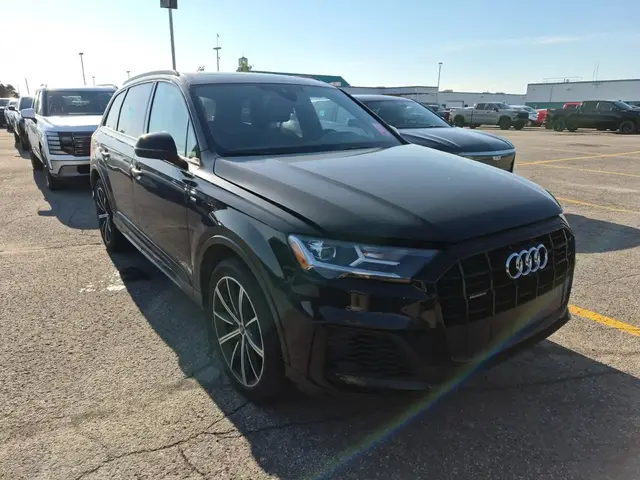 AUDI Q7 KOMFORT 2022