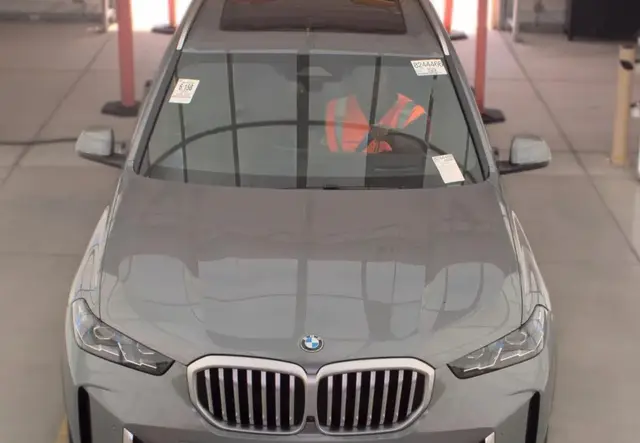 BMW X5 ПАКЕТИРОВАННАЯ (CLIMATE COMFORT + PARKING ASSISTANCE + PREMIUM). ПРОЕКЦИЯ (HUD) ПАНОРАМА ВЕНТИЛЯЦИЯ 2024