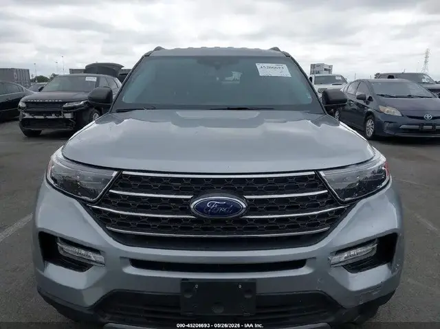 FORD EXPLORER XLT 2023