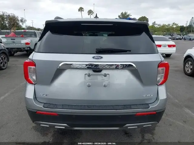 FORD EXPLORER XLT 2023