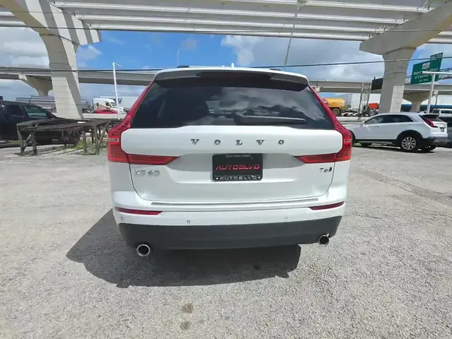 VOLVO XC60 T6 MOMENTUM 2018