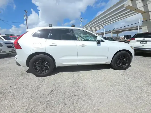 VOLVO XC60 T6 MOMENTUM 2018