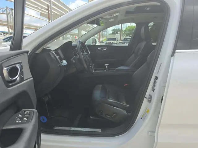 VOLVO XC60 T6 MOMENTUM 2018