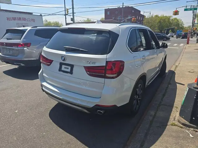 BMW X5 SPORTS ACTIVITY VEHICLE 2017
