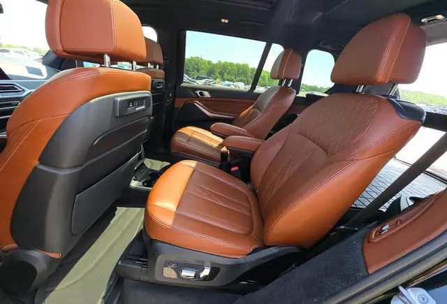 BMW X7 М-ПАКЕТ 2022