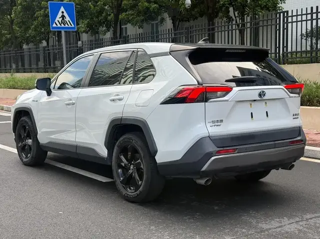 TOYOTA RAV4 2022