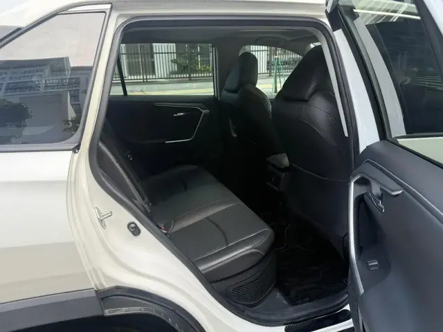 TOYOTA RAV4 2022