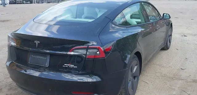 TESLA MODEL 3 LONG RANGE 2021