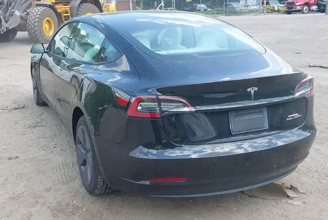 TESLA MODEL 3 LONG RANGE 2021