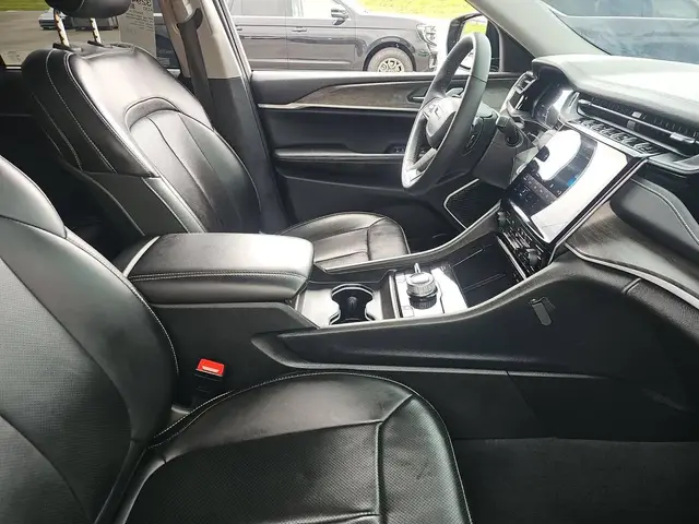 JEEP GRAND CHEROKEE 4XE 30TH 2023