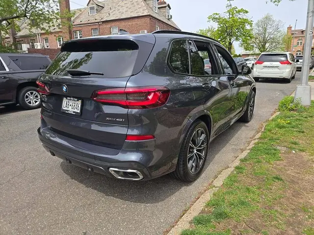 BMW X5 SPORTS ACTIVITY VEHICLE 2022