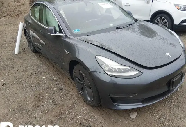 TESLA MODEL 3 LONG RANGE 2019