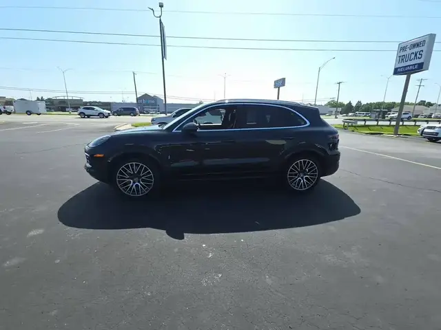 PORSCHE CAYENNE 2022