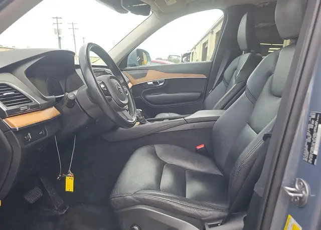 VOLVO XC90 T6 MOMENTUM 7-PASSENGER 2022