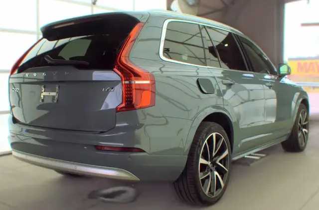 VOLVO XC90 T6 MOMENTUM 7-PASSENGER 2022