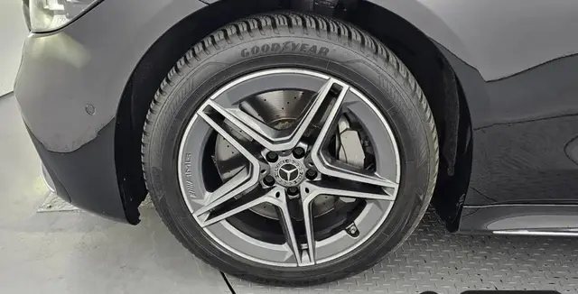 MERCEDES-BENZ S400 2023