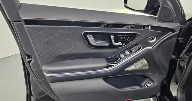 MERCEDES-BENZ S400 2023