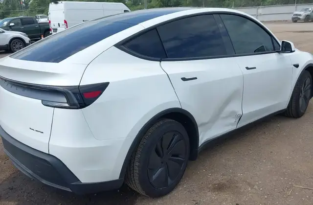 TESLA MODEL Y LONG RANGE 2026