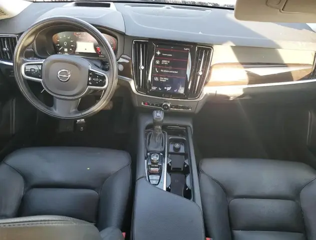 VOLVO S90 T6 MOMENTUM 2019