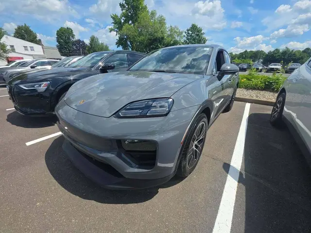 PORSCHE MACAN 4 ELECTRIC 2025