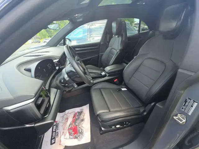 PORSCHE MACAN 4 ELECTRIC 2025