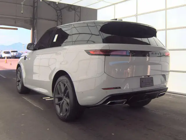 LAND ROVER RANGE ROVER SPORT SE 2023