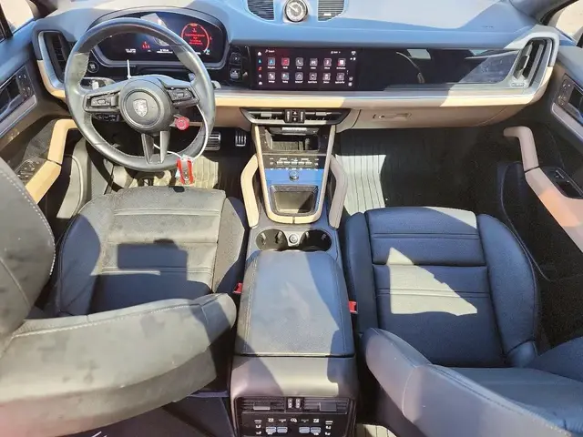 PORSCHE CAYENNE S COUPE 2024