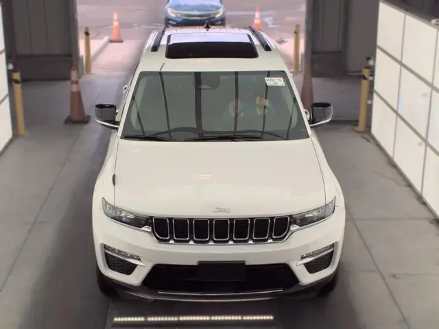 JEEP GRAND CHEROKEE 2023