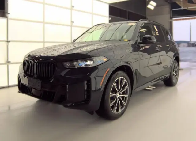 BMW X5 SPORTS ACTIVITY VEHICLE 2024