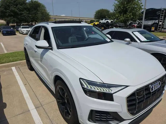 AUDI Q8 2023