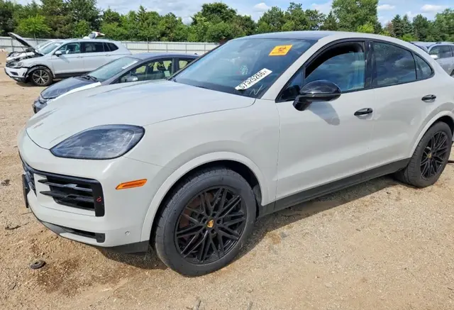 PORSCHE CAYENNE COUPE 2024