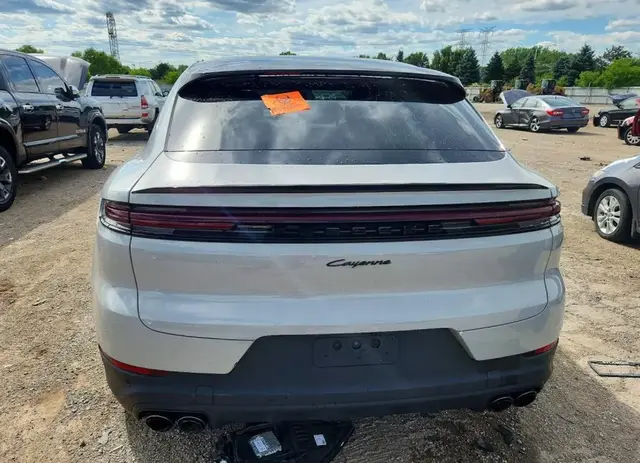 PORSCHE CAYENNE COUPE 2024