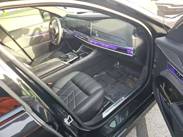 BMW 7 SERIES SEDAN 750E 2024