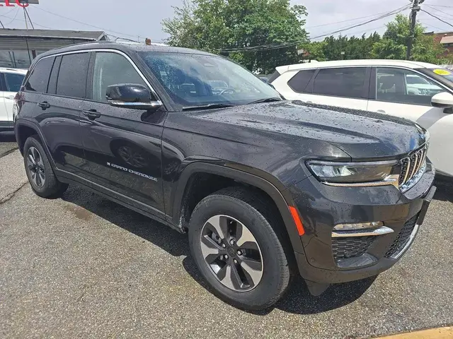 JEEP GRAND CHEROKEE 2023