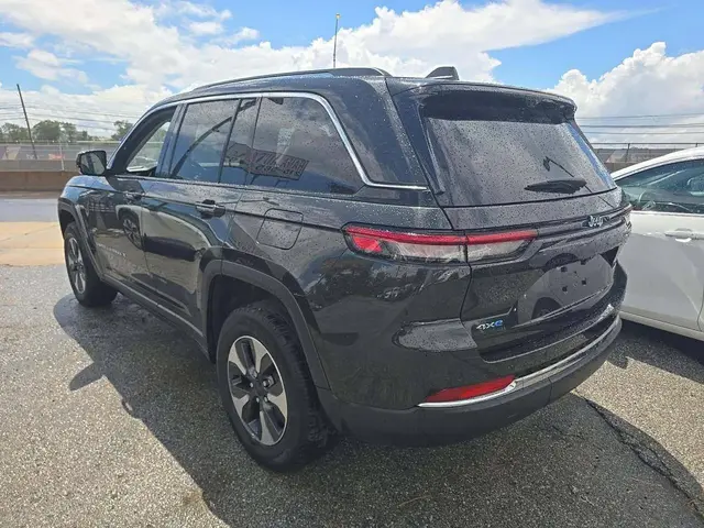 JEEP GRAND CHEROKEE 2023