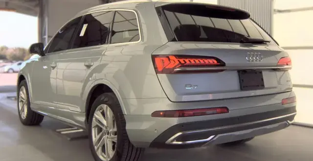 AUDI Q7 PREMIUM 2023