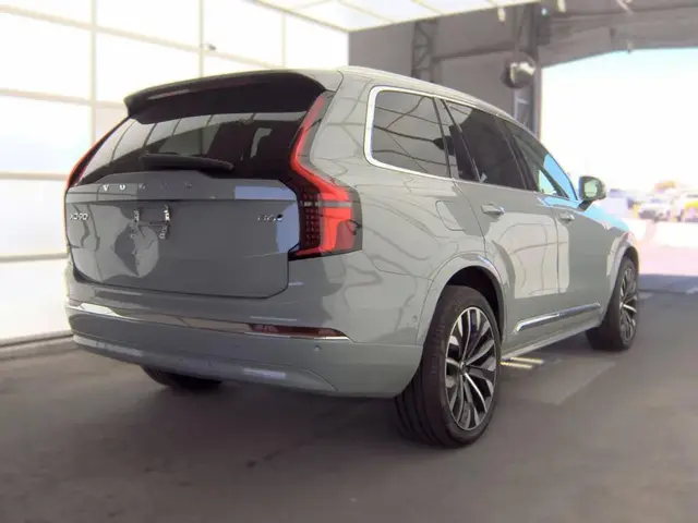 VOLVO XC90 PLUS 7-PASSENGER 2025