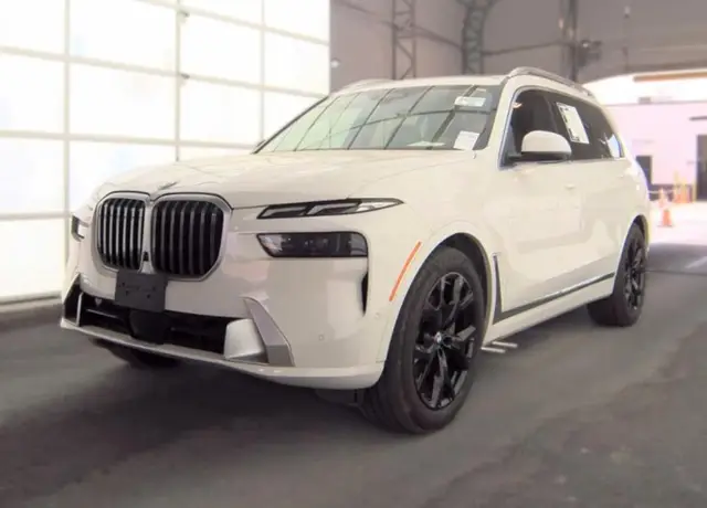 BMW X7 SPORTS ACTIVITY VEHICLE 2023