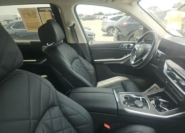 BMW X7 SPORTS ACTIVITY VEHICLE 2023